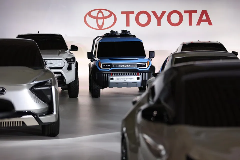 Toyota Cars That Reduce Carbon Footprint While Driving
