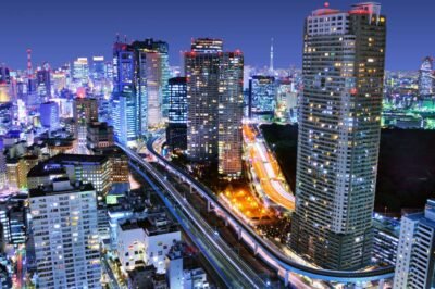 tokyo, tourism in tokyo, The Timeless Charm of Kyoto, The Neon Lights of Tokyo